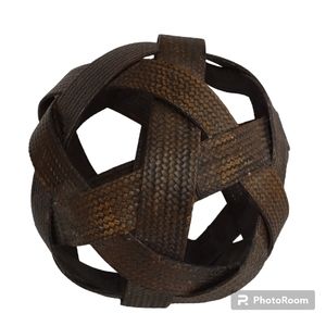Decorative sphere woven Basket Style Rattan